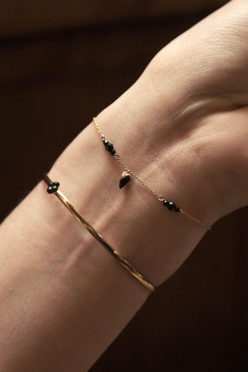 Bracelets & Bangles | Black Enamel Heart Bracelet | 9K Gold Bracelets & Bangles Bracelets & Bangles