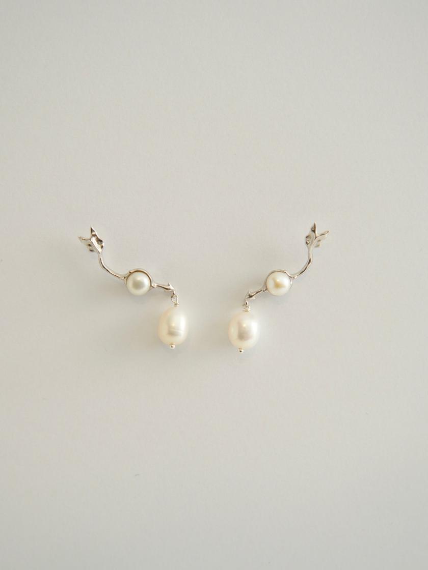 Earrings | Pearl Arrow Cartilage Earrings (Silver) Earrings Earrings